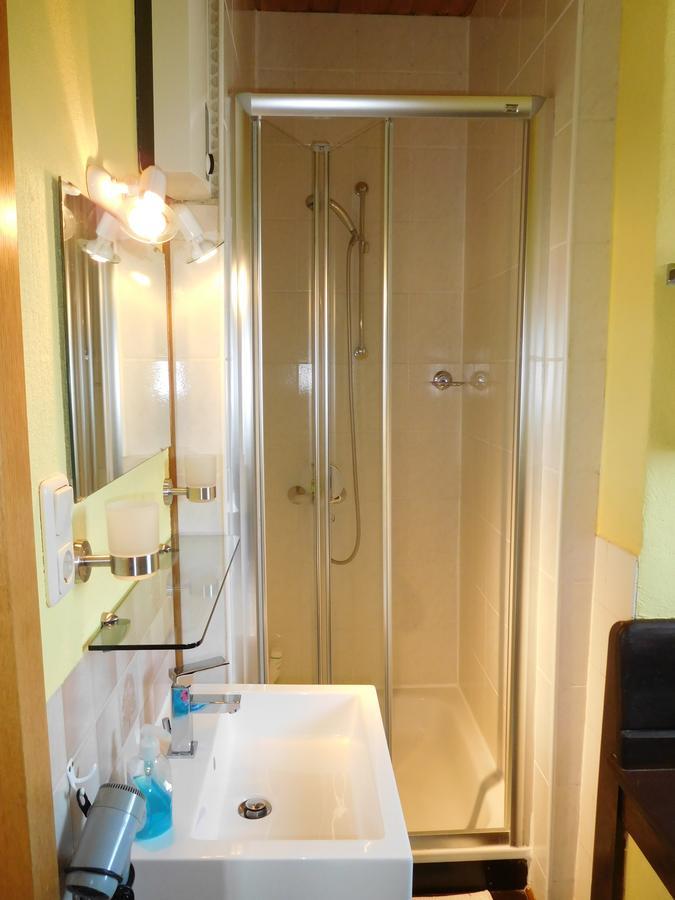 Hotel Kranenturm บาคาราค ภายนอก รูปภาพ